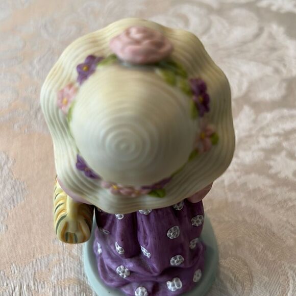 Vintage Avon 1983 “Cherished moments last forever” porcelain figurine EVC - Picture 7 of 10